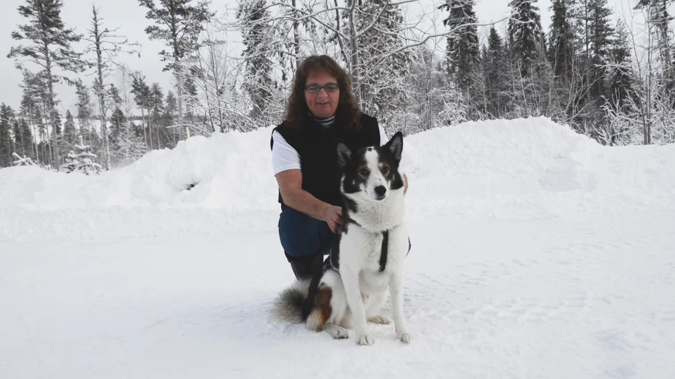Via vänner hittade hon stugan i Sudok där hon numera bor.