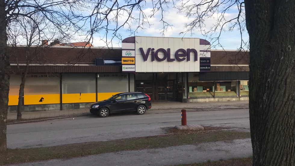 Violengallerian ägs av Cityfastigheter, vars fastighetsförvaltare i Katrineholm tycker att hyresvärdarna har ett stort ansvar för centrumutvecklingen.