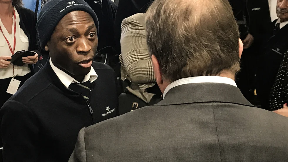 Politiker i kommunhuset är lösningsfokuserade, men jobbar bristfälligt med att analysera och utvärdera, tycker skribenten.