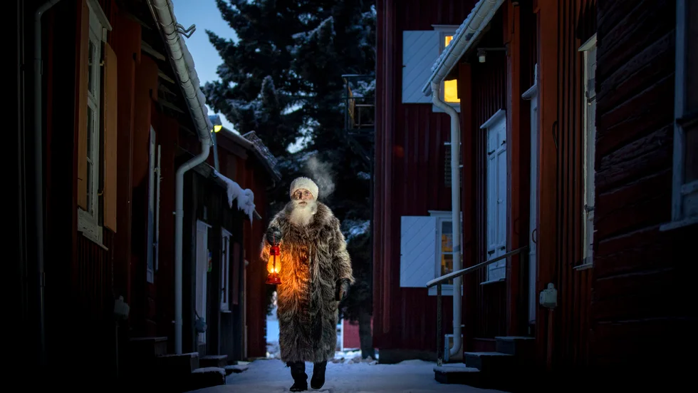 I Öjebyn bor en tomte som övriga tider på året kallas Jan-Erik.