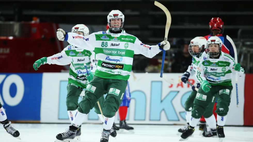 Matilda Plan gjorde tio mål när hennes Västerås SK slog Skirö under lördagen.