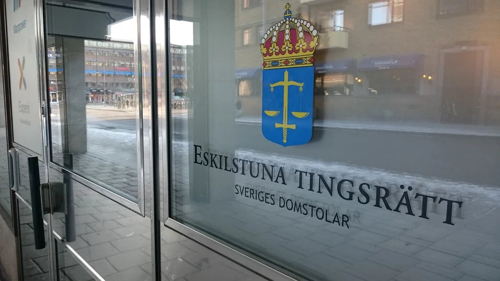 Rättegången i Eskilstuna tingsrätt beräknas ta en halv dag, enligt åklagarens stämningsansökan som lämnades in till rätten på torsdagen.