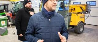 Milda vintern har slitit extremt på öns vägar