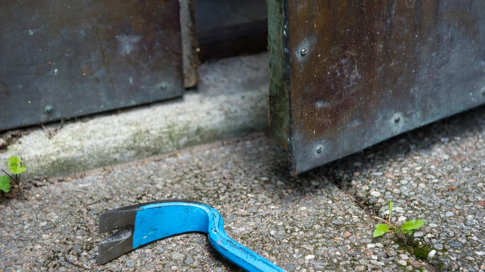 En inbrottstjuv hade en dålig dag på jobbet i Ovanåker. Mannen hade brutit sig in i ett garage – där han sedan somnade och kunde gripas. Arkivbild.