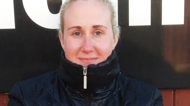 Proffstränaren Sandra Luomala hoppas på nya framgångar under lördagens V75 på Solvalla.