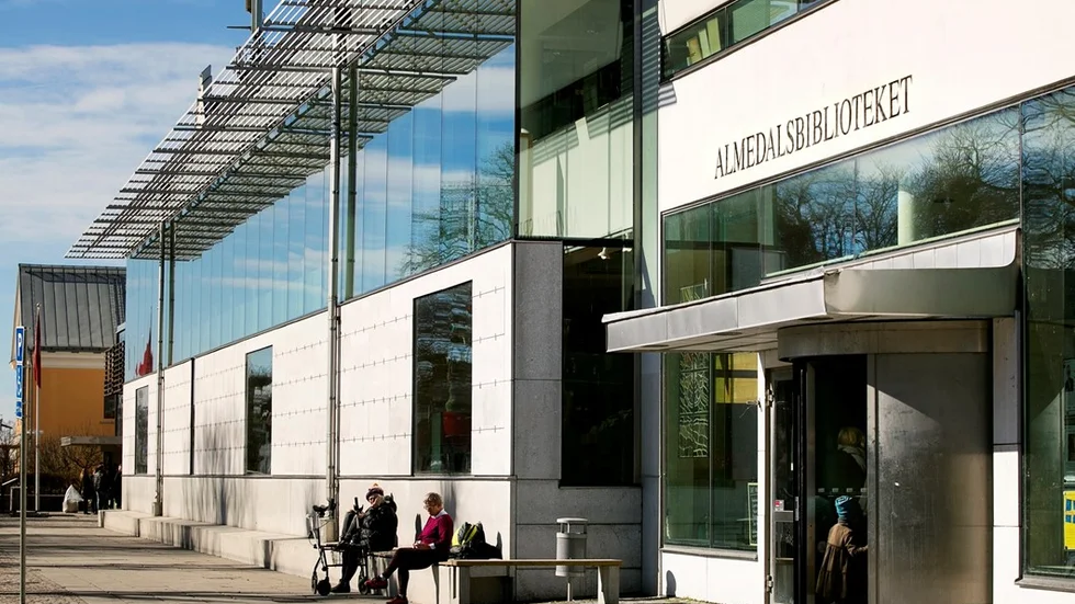 Regionen kommer inte att stänga biblioteken med anledning av de nya råden.