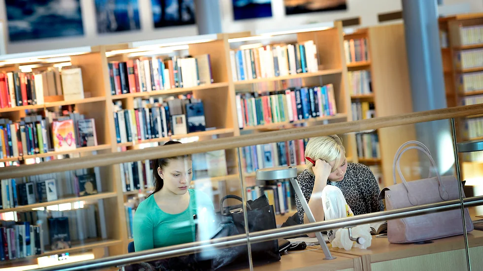 Biblioteket drar in prenumerationerna på flera tidningar och tidskrifter. Bekymmersamt, skriver Jan Englund.