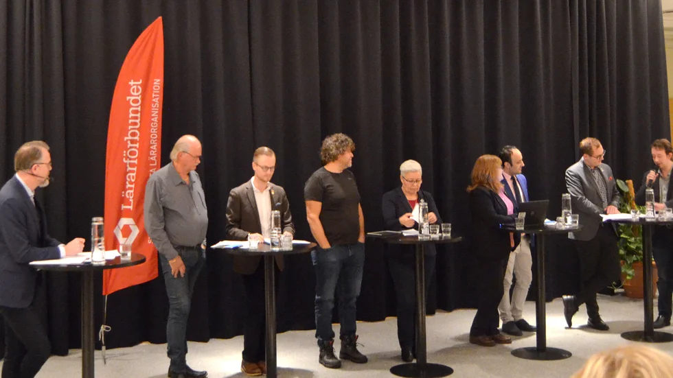 Debatten var igång när publiken ställde sina frågor. Det var dock få frågor som fick ett tydligt svar.