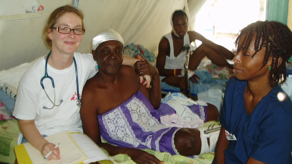 Under fyra veckor stannade Hannelore Wenkeler i Port-au-Prince, vilket är den normala längden för ett akutuppdrag med Läkare Utan Gränser. 
