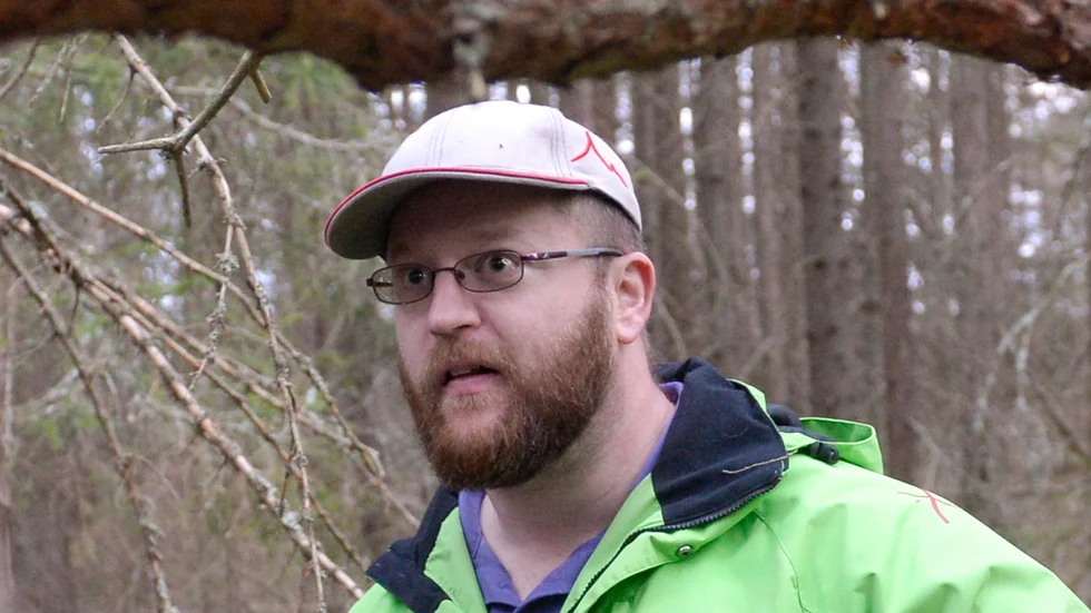 Gammelskogen krymper mer och mer konstaterar inventeraren Patrik Nygren. 