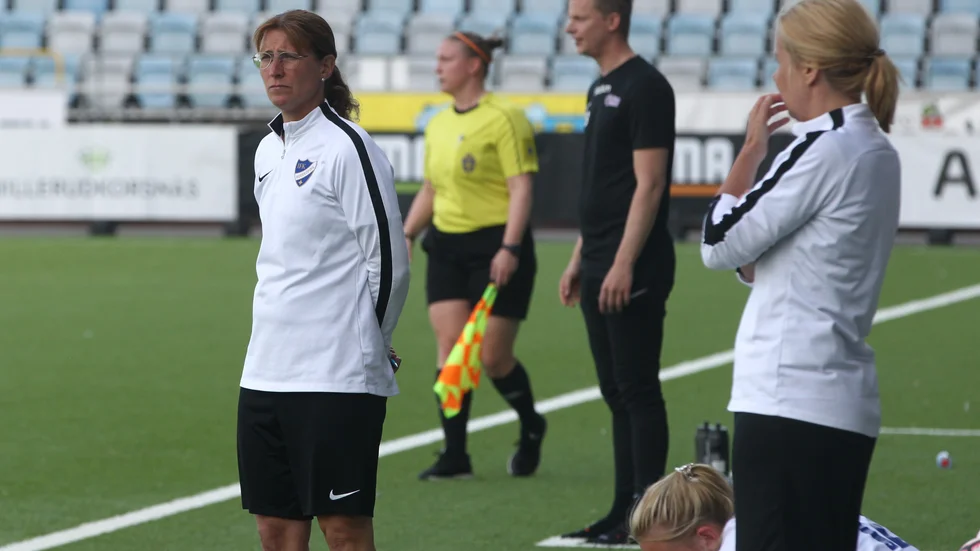 Anna Eriksson och Christin Lilja gör allt vad de kan för att förhindra en större smittspridning.