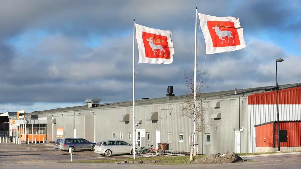 Fastigheten Hantverket 1 såldes genom det regionägda bolaget Gneab i november 2014.