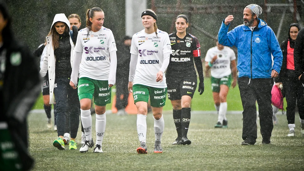Pannbandsprydda Hanna Göthberg var tillsammans med mittbackskollegan Indira Ilic matchens gigant.