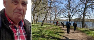Robert i Motala gör vandring möjlig - fast du är hemma