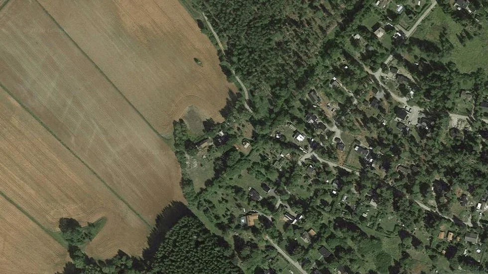 Området kring Häggeby Kyrkväg 25