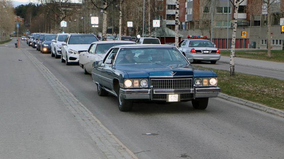 Signaturen "Lars" tror inte att bara bilburna slänger skräp på cruisingen i  Piteå, utan även folk som bara går runt på stan de aktuella kvällarna. (Arkivbild)