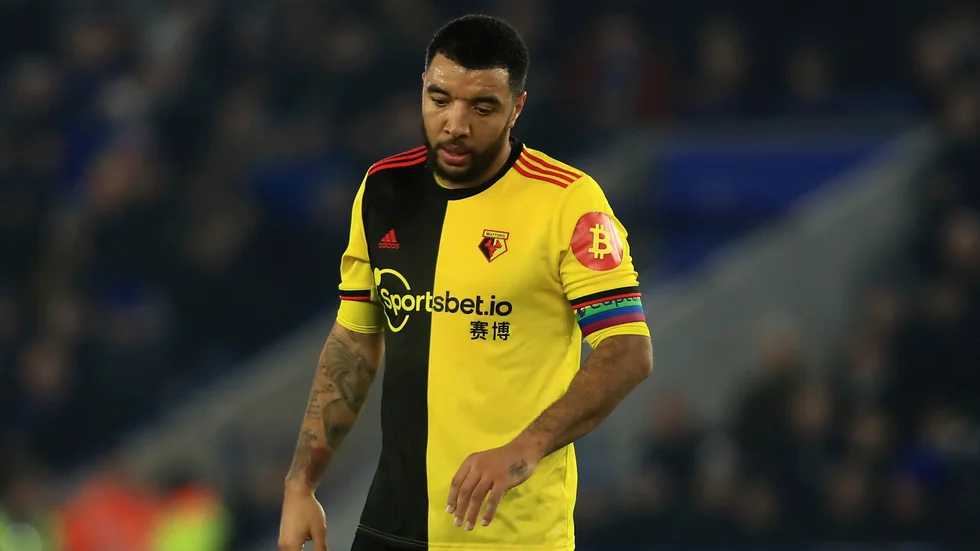 Watford-kaptenen Troy Deeney vägrar träna med laget på grund av rädsla för att smitta sin fem månader gamla son med coronaviruset.
