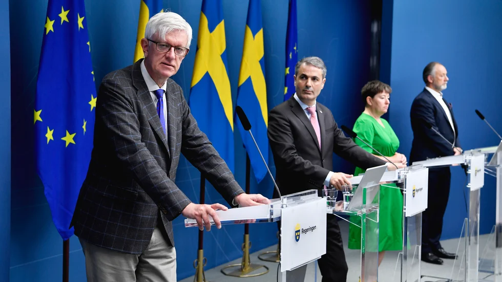 Från vänster: Folkhälsomyndighetens generaldirektör Johan Carlson, Ibraham Baylan (S), näringsminister,  Hotell- och restaurangfackets ordförande Malin Ackholt och Visitas vd Jonas Siljhammar.