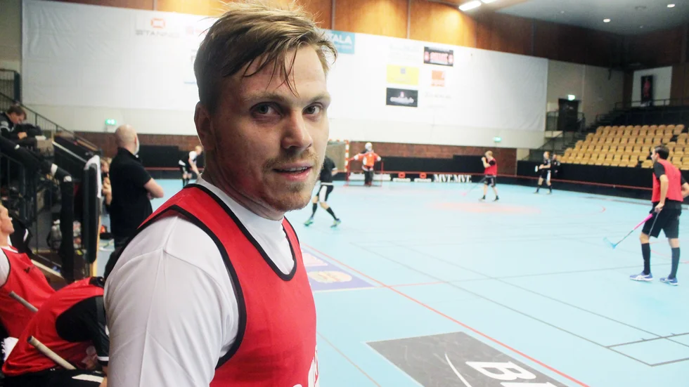 Kim Söderstedt har lämnat Borens division 3-trupp och är på väg till Zeros i femman. Men Boren har inte bestämt än om han ska släppas.