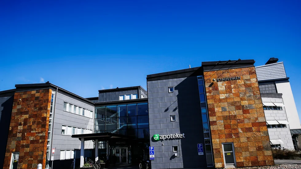 Stadsvikens hälsocentral är en av två hälsocentraler som erbjuder läkarbesök i sommar, den andra är på Björkskatan.