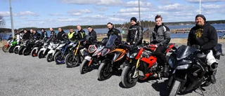 Pokerrun-premiären lockade femton motorcykelentusiaster