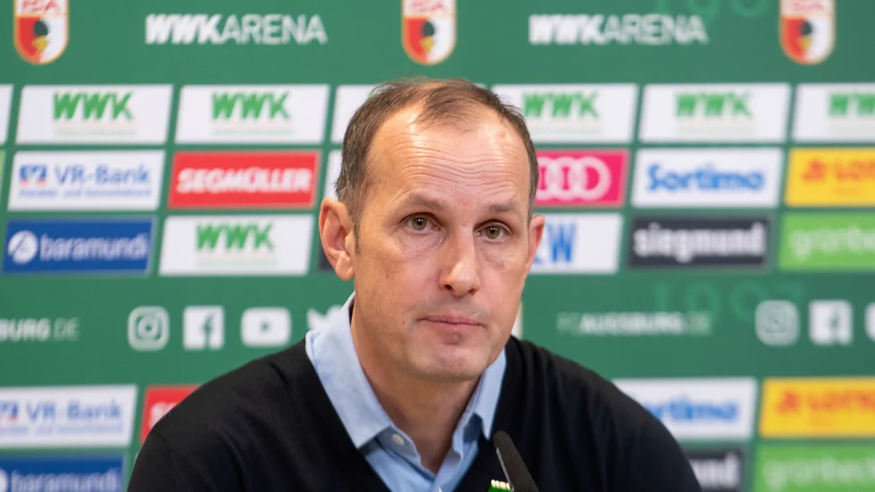 Heiko Herrlich den 10 mars i år, när han presenterades som Augsburgs nye tränare.