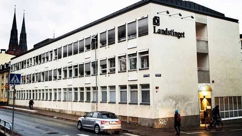 Fastighetsbolaget Tobin tillbakvisar kravet på 77 miljoner kronor i ersättning till Region Uppsala för den uteblivna husaffären. 