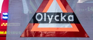 Flicka förd till sjukhus efter trafikolycka