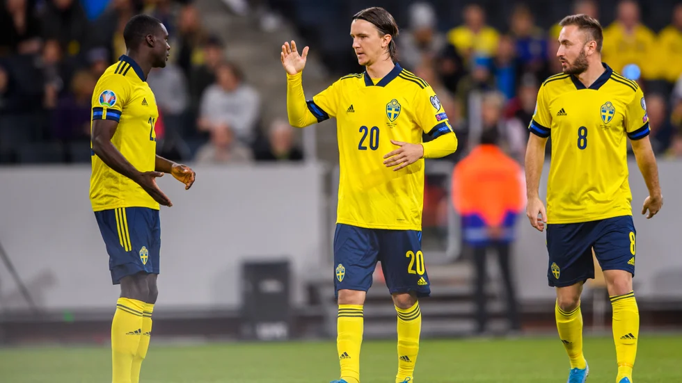 Norrköpingstrio i blågult: Sema, Olsson och Tankovic.