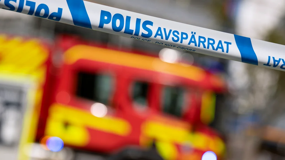 En känd byggnad började brinna i Hälleforsnäs i natt. Arkivbild.