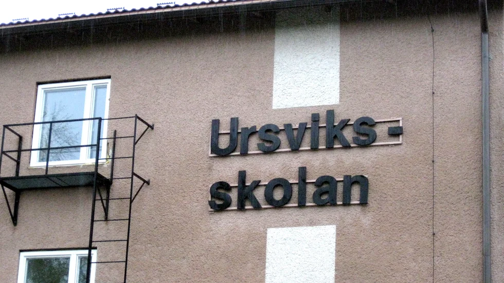 Lösningen för Ursviksskolans stora personalfrånvaro under veckan blev att korta skoldagarna.