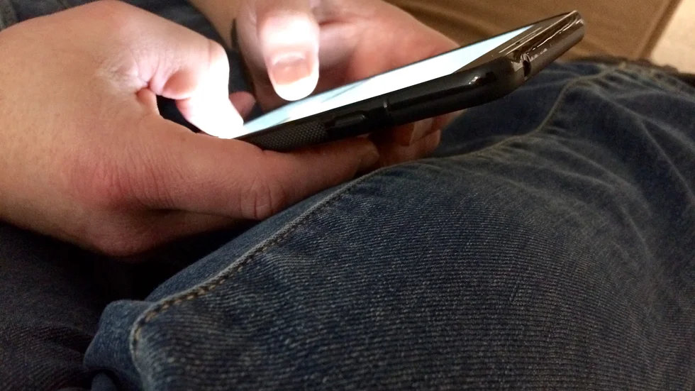Mannen åtalas för olaga hot, misstänkt för att ha skickat ett sms med grovt innehåll till en kvinna.