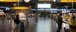 Män med vapen gripna vid Schiphol