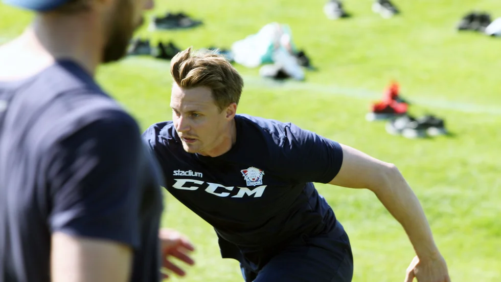 Markus Ljungh fanns med på någon LHC-träning för några veckor sedan, men nu är tanken att han ska vara med fullt ut fram till midsommar. Sedan semester och så återsamling i slutet av juli. 