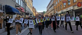 Många slöt upp till inställd demonstration mot rasism