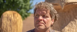 Hasse Gustafsson sågar Knutmasso på Gimo torg