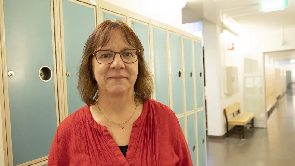 Läget var spänt och det rådde stor ovisshet bland elever och lärare som beordrades att stanna kvar på sina klassrum av skolans rektor Carina Skoglund.