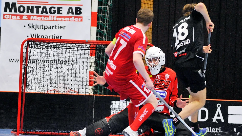 Wiktor Åkerstedts Strängnäs är på jakt efter femte raka segern i Allsvenskan. 