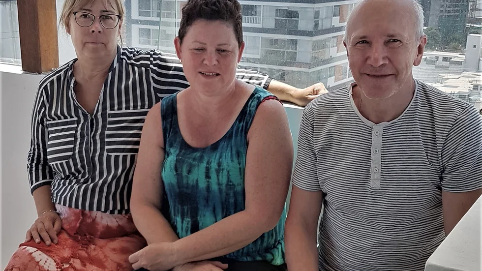 Margit Grape Asplund, Renita Tegnevall och Bengt Asplund från Piteå är strandsatta i Lima sedan KLM ställt in flyget.
