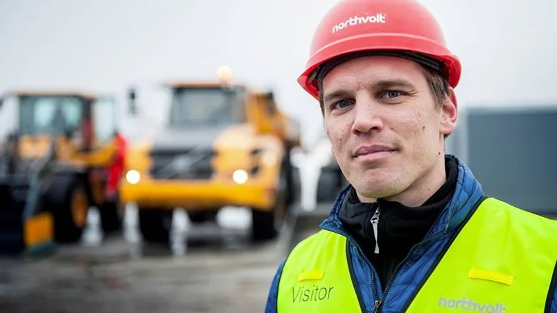  "I dag tillbringar jag min arbetstid på huvudkontoret i Stockholm, men jag reser till Skellefteå en gång i veckan. Jag antar att det kommer att öka framåt våren när vi börjar bygga innandömet i batterifabriken", säger Gustav Nyström. Foto:Per Lundström/Norrbottens-Kuriren