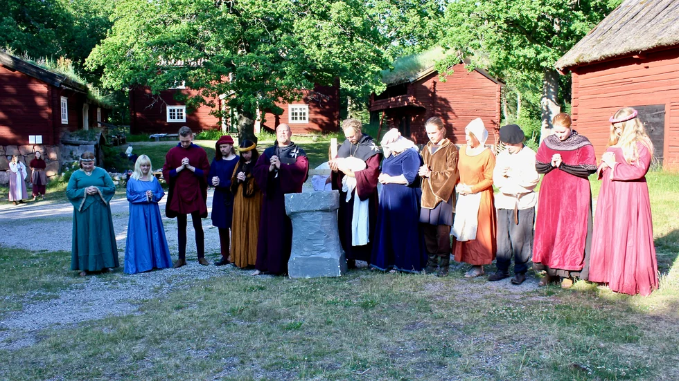 I fjol spelade Teaterföreningen Sigurd det historiska spelet "Esbjörn Blåpanna" på Sörmlandsgården i Eskilstuna. I sommar planerar gänget en ny föreställning, med titeln "Orms blå öga".