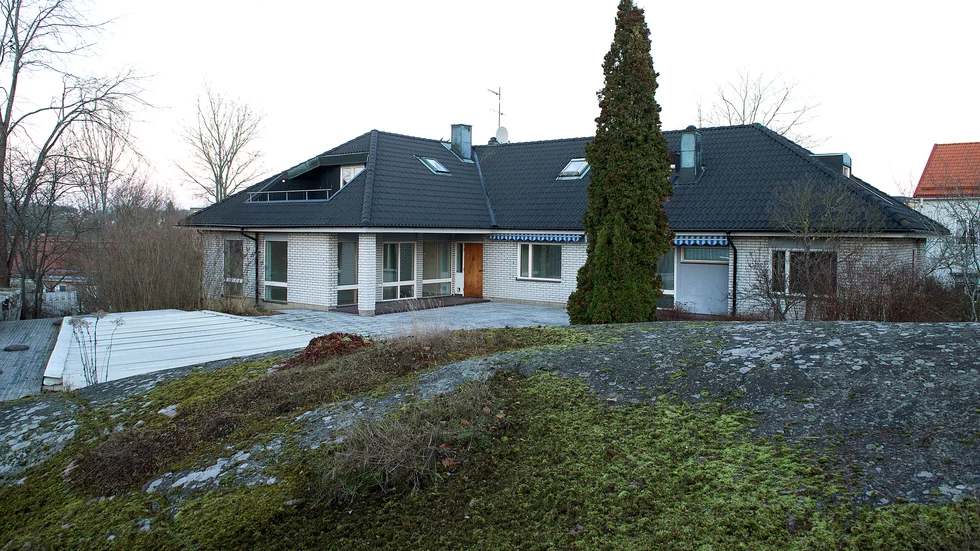 Den tidigare landshövdingebostaden på Öster i Nyköping har sålts igen. Den här gången hamnade prislappen på 6,89 miljoner kronor.