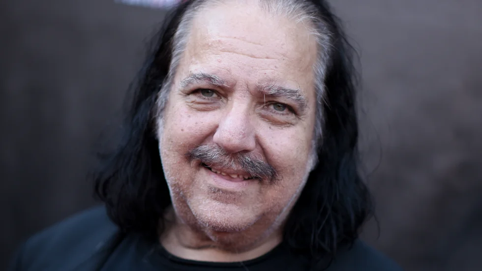Porrstjärnan Ron Jeremy ska ha våldtagit tre kvinnor och utsatt en fjärde för sexuella övergrepp, enligt åtalet. Arkivbild.