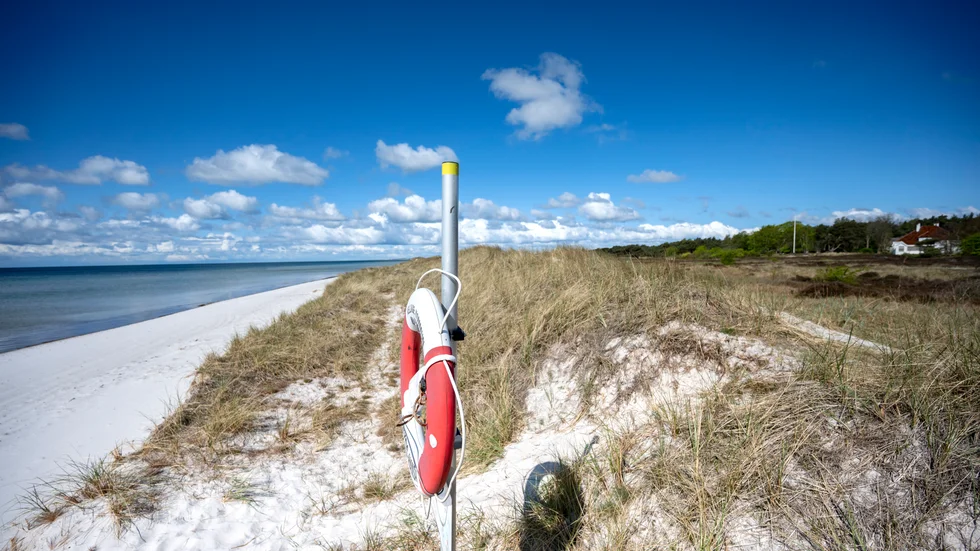 Sanddyner vid Ljungskogen lockar badsugna om sommaren. Men vad gäller på stranden i år? Arkivbild.