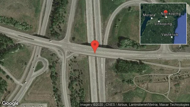 En personbil i trafikolycka