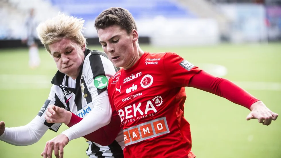 Samuel Kroon visste att det skulle ske en inkilning men inte vad som skulle hända under den. Om han själv varit med och kilat in andra spelare vill han inte säga.