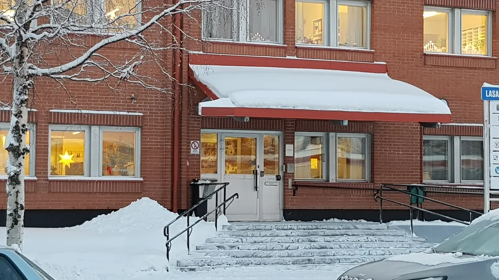 Gällivare tingsrätt har nu satt ett preliminärt datum för rättegången mot den brottsmisstänkte sametingspolitikern Lars Jon Allas. Den ska hållas 11-12 maj 2021.