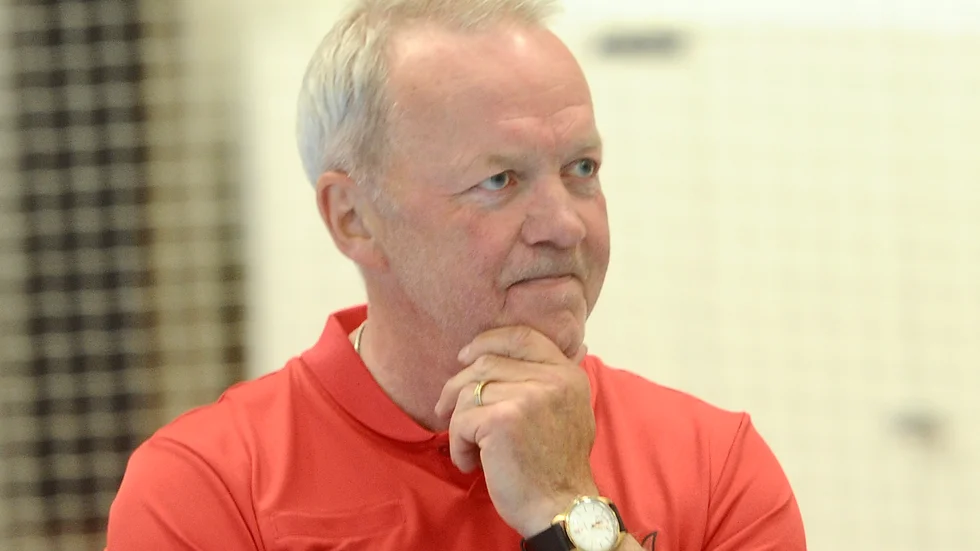 Lenny Eriksson, som tränade Nyköping när laget nosade på högsta serien i en stekhet kvalserie, var så här bestämd och inspirerad under den första lagsamlingen med träningskläder, som innehöll tester. 