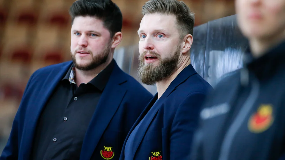 "Jag rycker i de trådar som finns", säger Mikael Forsberg.
