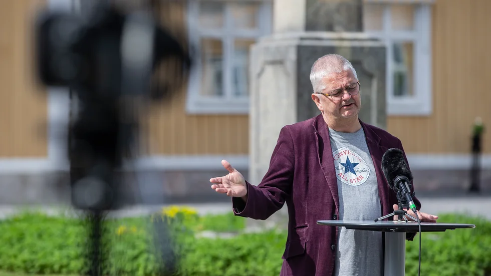 Rekordmånga, 30 fall, med konstaterad smitta av covid-19 under måndagen. Smittskyddsläkaren Anders Nystedt säger att det beror på betydligt fler tester, men befarar också att folk börjar tro att faran är över och "glömmer" restriktionerna.
